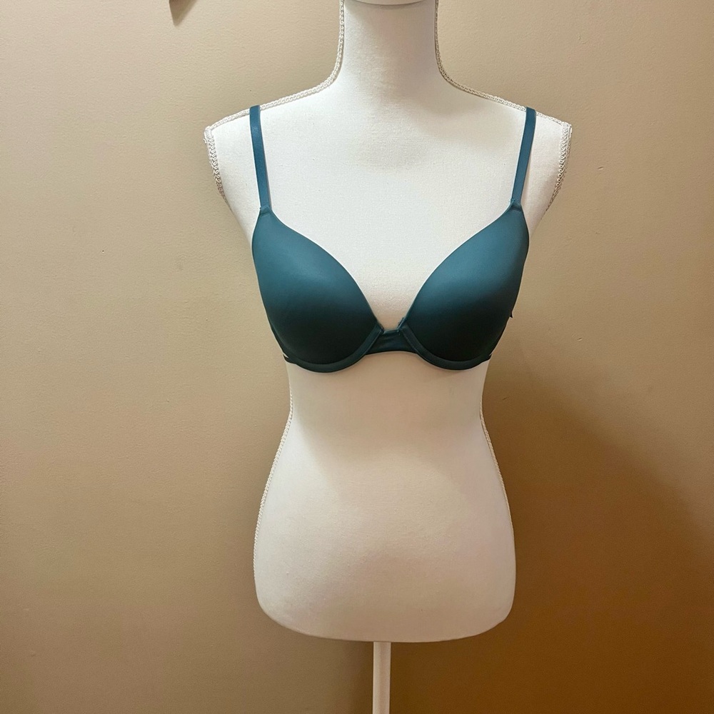 Victoria’s Secret Teal T Shirt Bra Size 32C